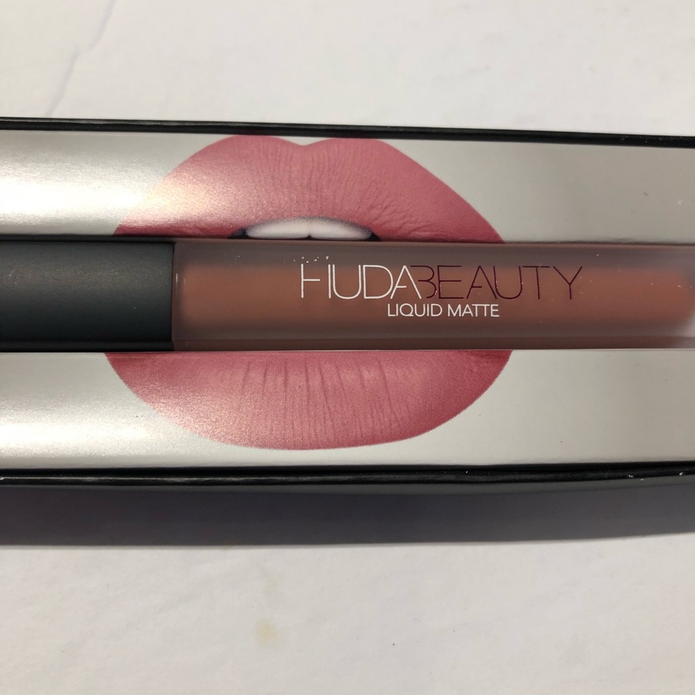 ⚡️5/$25 HUDA beauty Bombshell liquid Matte new - Picture 4 of 6